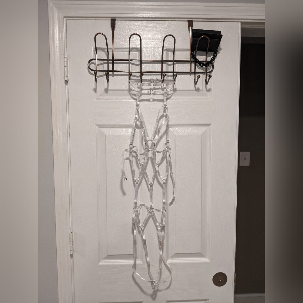 White Strappy Body Harness - Picture 4 of 6